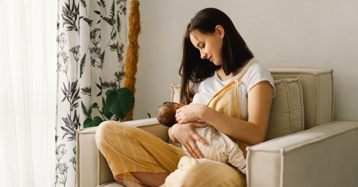 چگونه بدانیم که شیر مادر کافی است؟